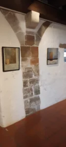 Tableaux de Marianne Maillefer présentés lors de l’exposition au Kiwanis Club de Rolle en 2024.