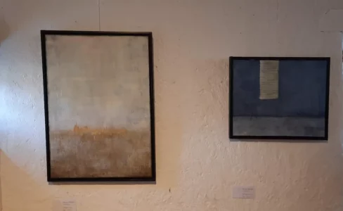 Tableaux de Marianne Maillefer présentés lors de l’exposition au Kiwanis Club de Rolle en 2024.