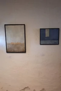 Tableaux de Marianne Maillefer présentés lors de l’exposition au Kiwanis Club de Rolle en 2024.